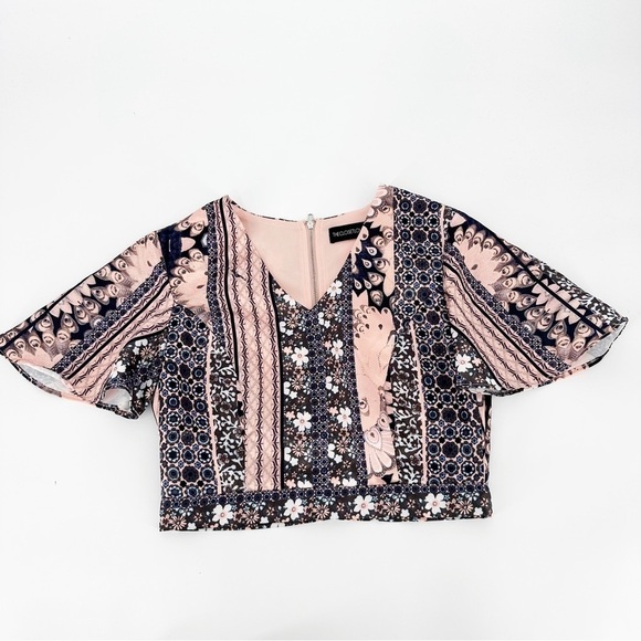 2 Piece Set Cropped Top & High Rise Shorts The Closet Lover - Picture 5 of 7